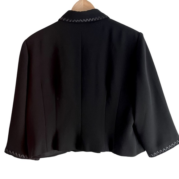 🌸Clearance🌸 Donna Morgan Size 14 Petite Black Button Suit Jacket - Picture 2 of 5